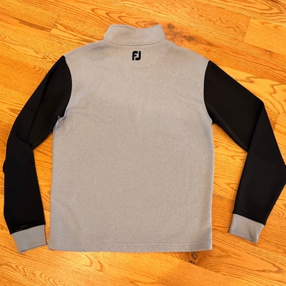 FootJoy Golf Half Zip Lightweight Mid-Layer Sweater in Grey/Black - Picture 7 of 7